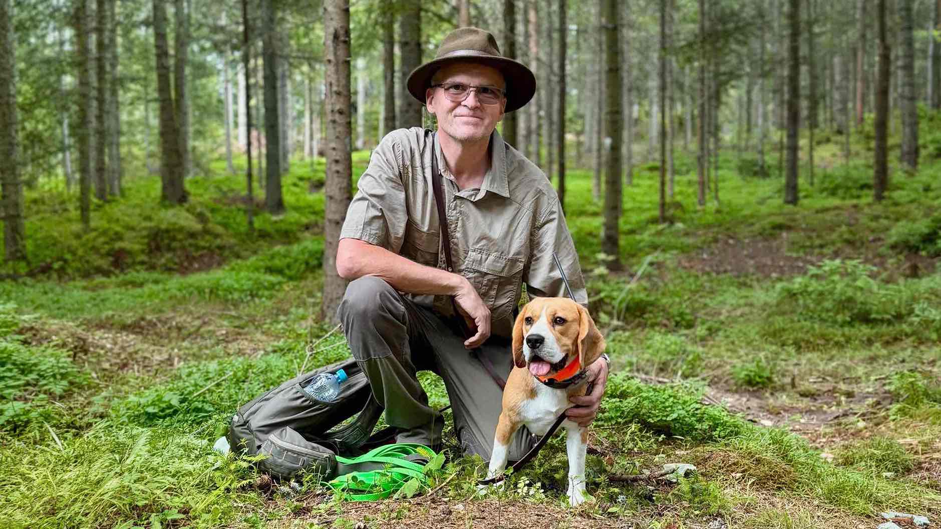 Milan so svojim bíglom na výcviku v Rakúsku