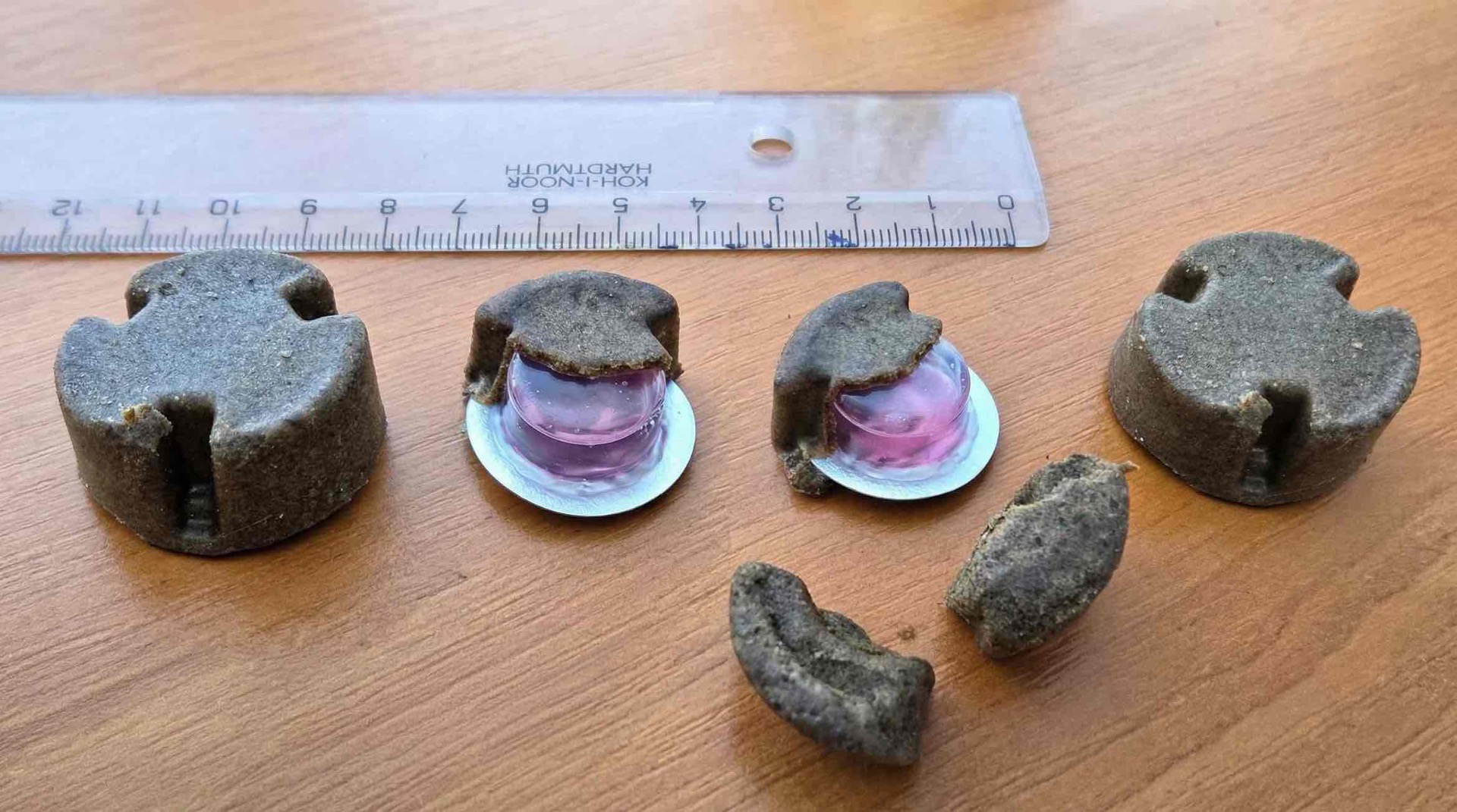 Vakcinačná návnada ukrytá v plastovej tobolke