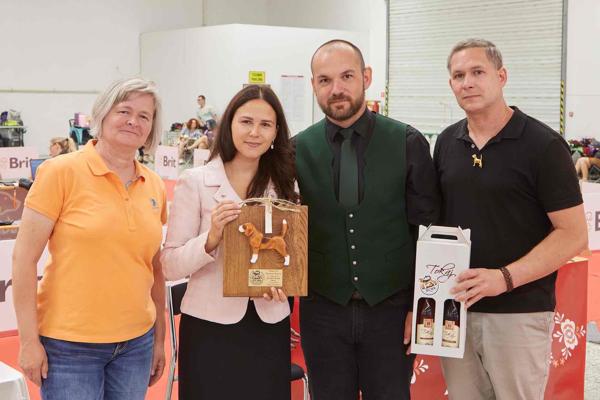 Výbor klubu KCHB s rozhodkyňou
